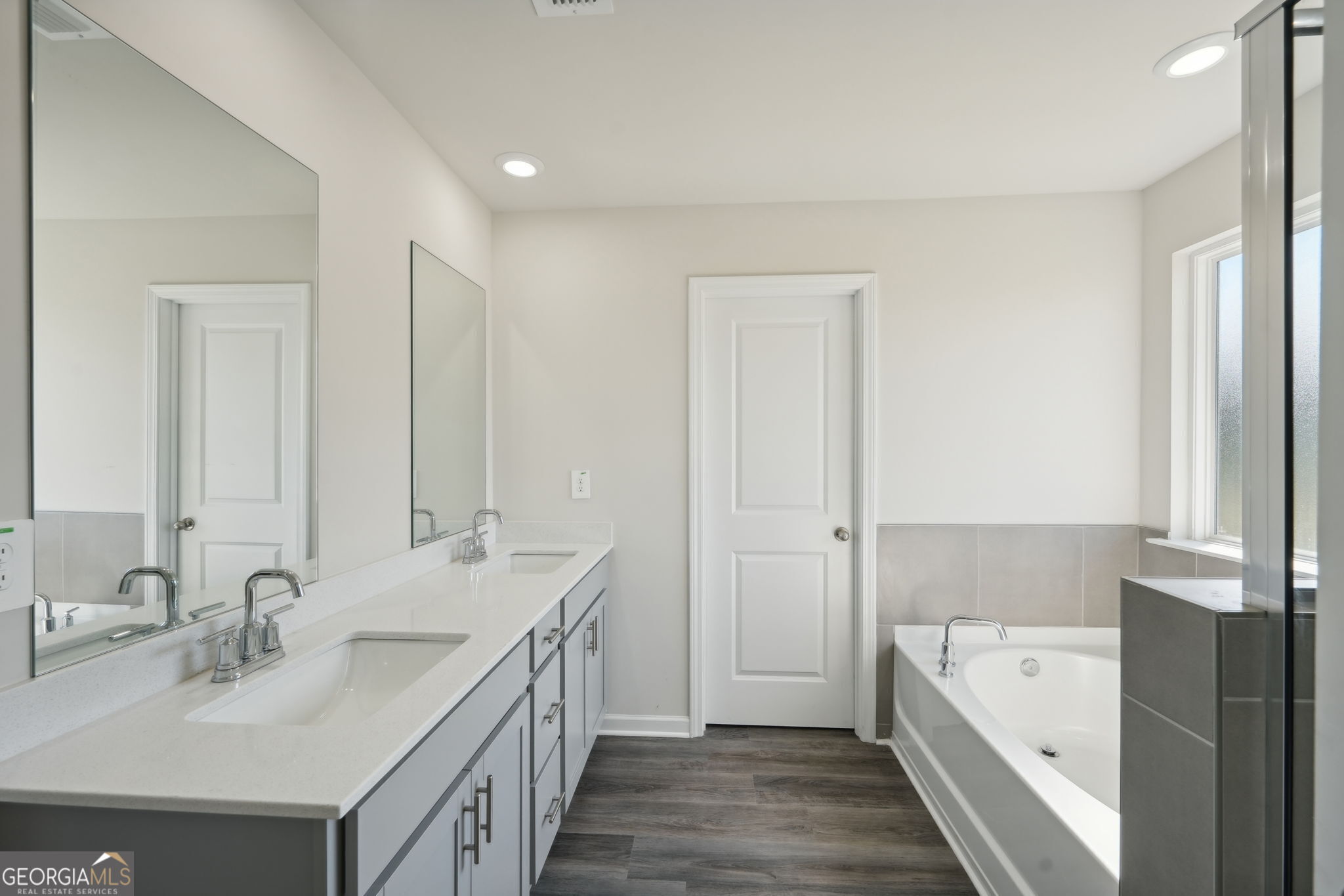Creekside at Oxford Park - Residential