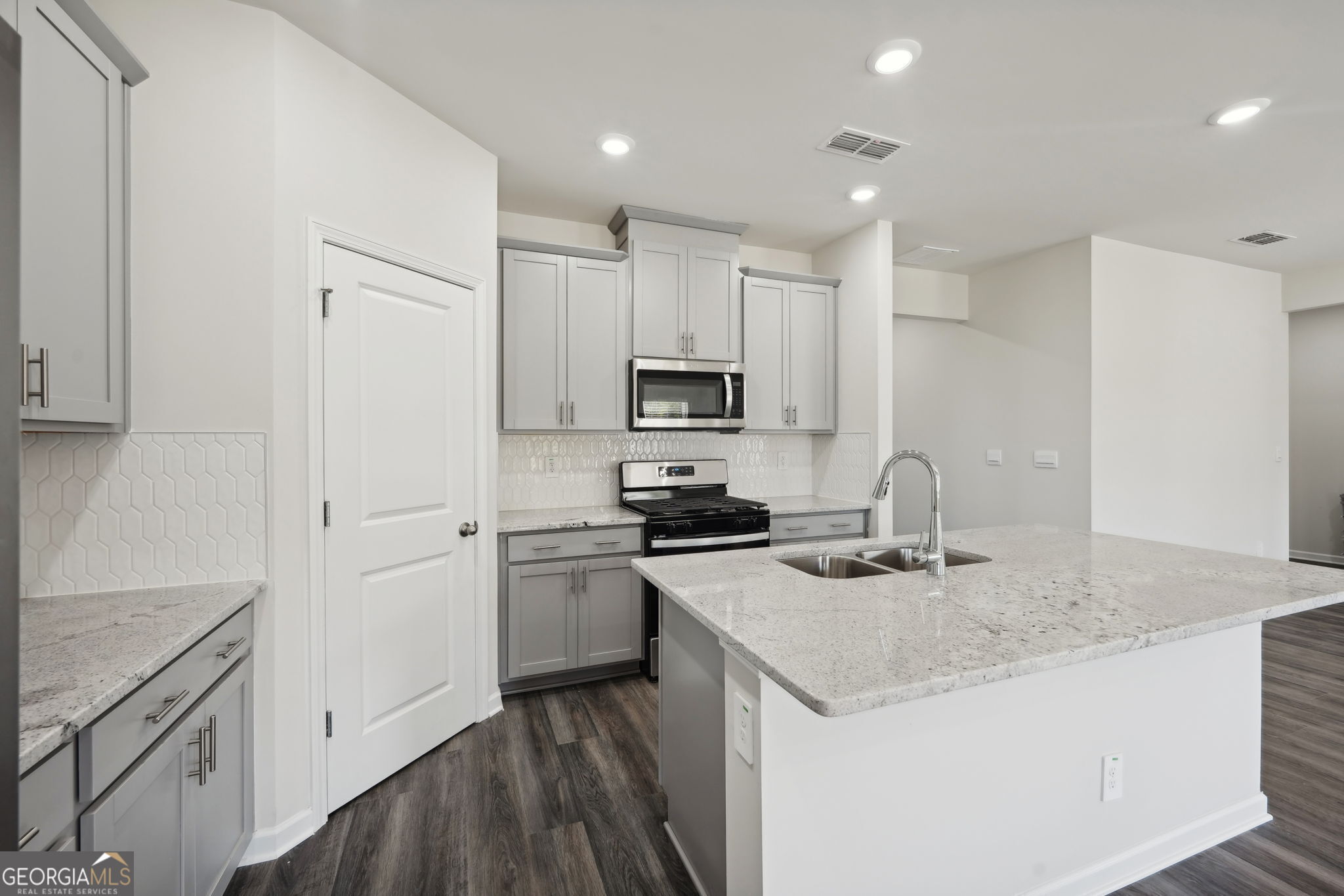 Creekside at Oxford Park - Residential