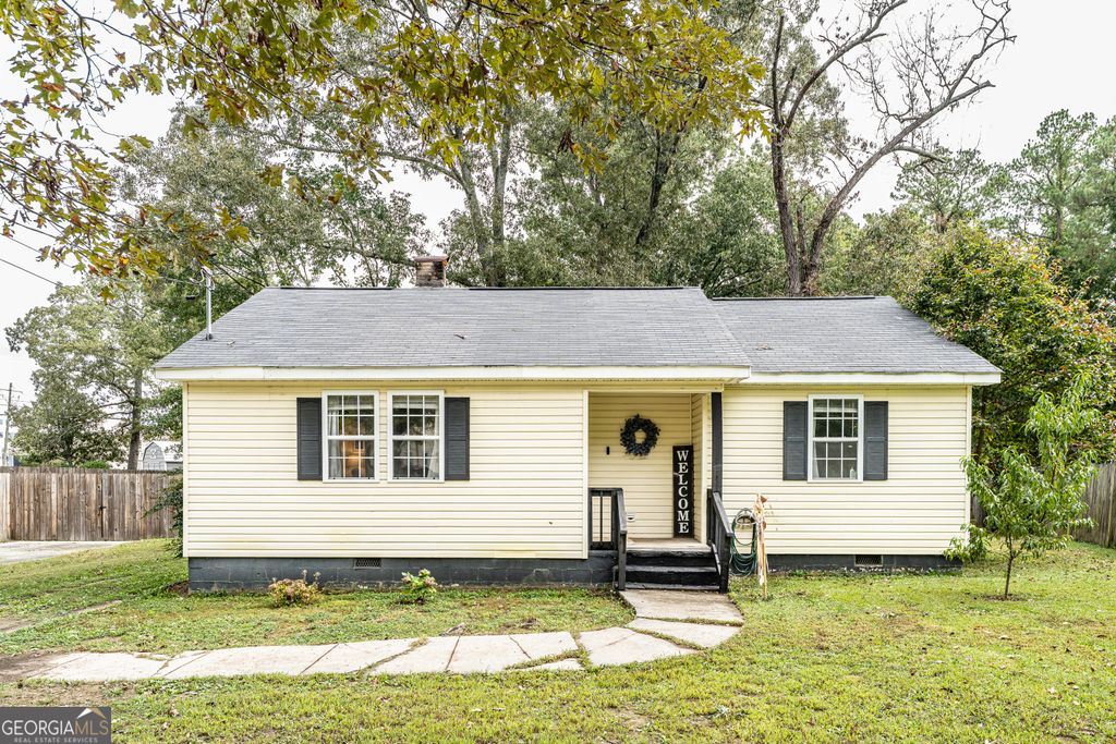Photo of 614 Briarwood Circle NW, Rome, GA 30165 (MLS # 10624296)