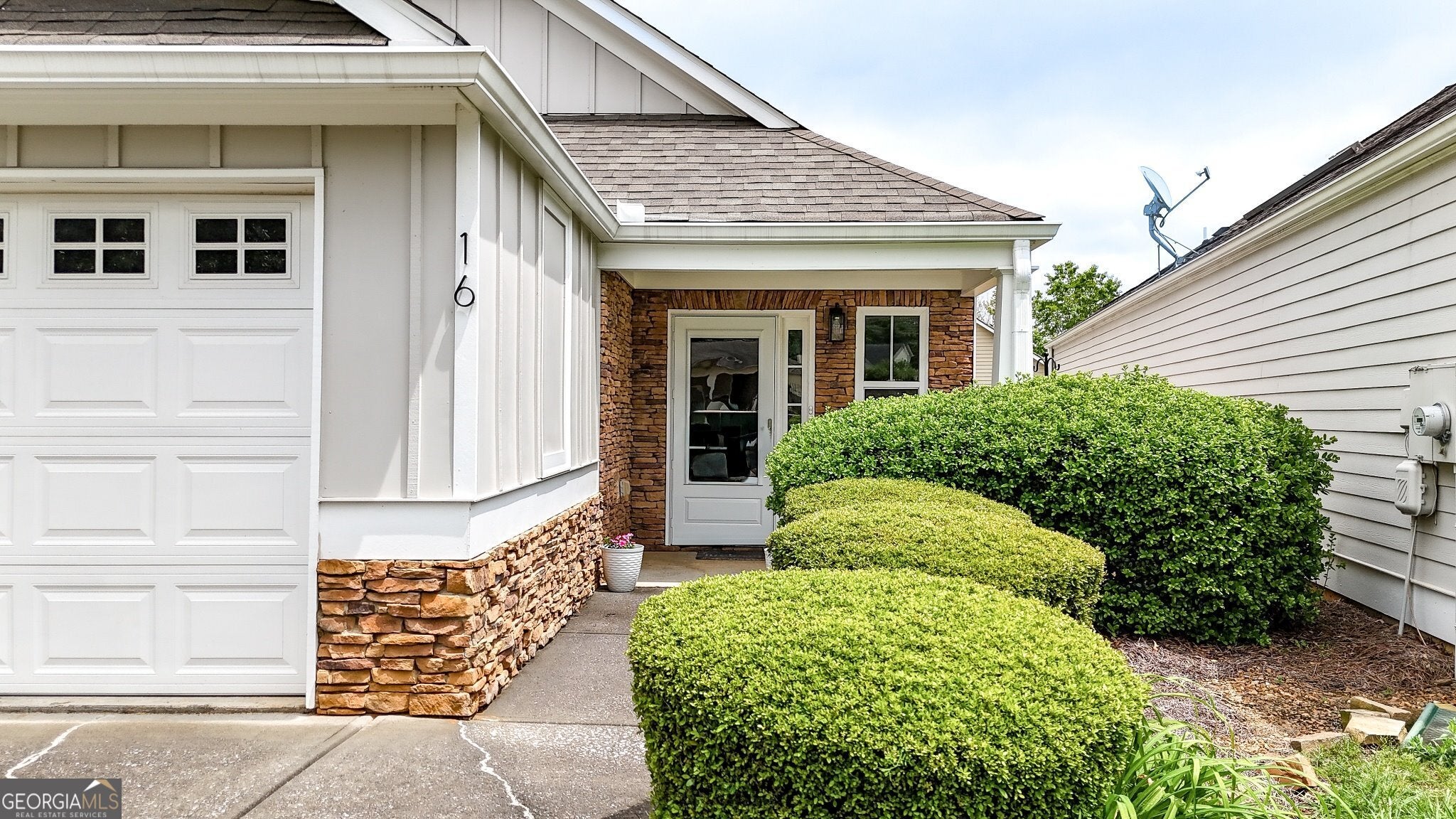 16 Lila WAY