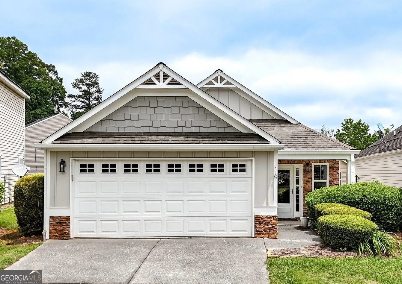 16 Lila Way