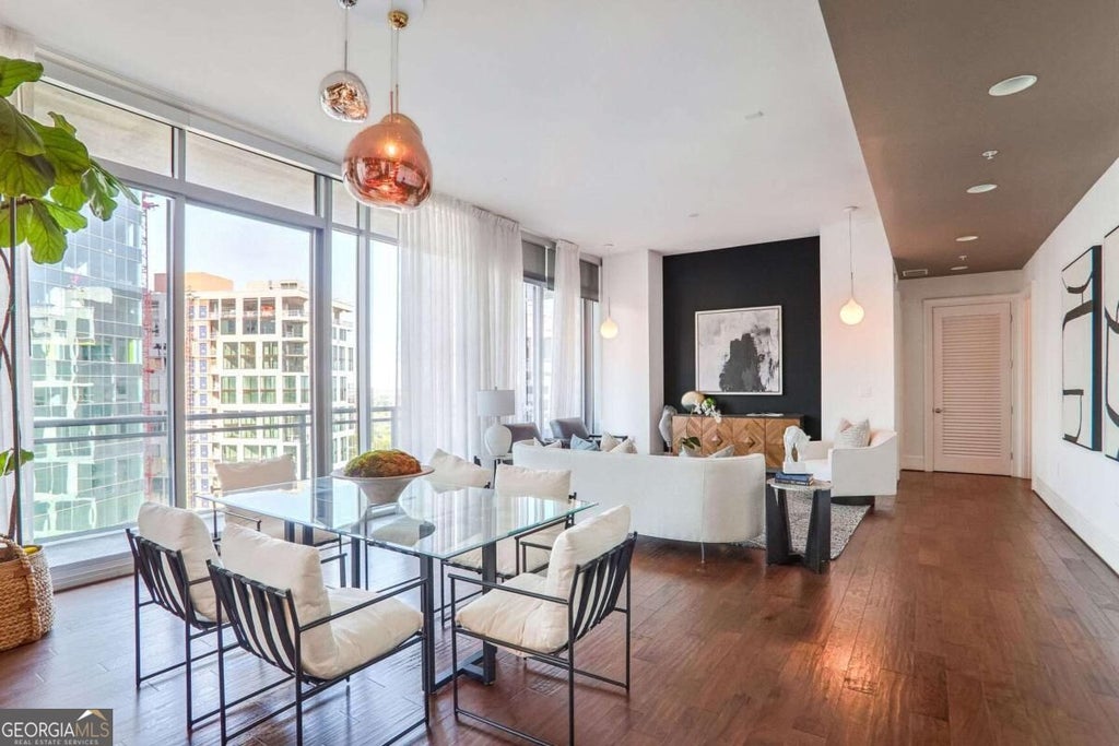 Photo of 1065 Peachtree Street NE #3505, Atlanta, GA 30309 (MLS # 10836769)