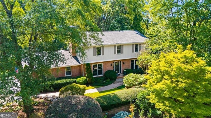 305 Wickerberry LN