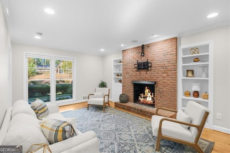 305 Wickerberry LN
