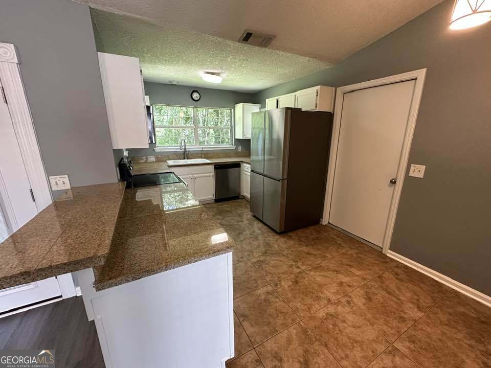 160 Lake Wellington DR