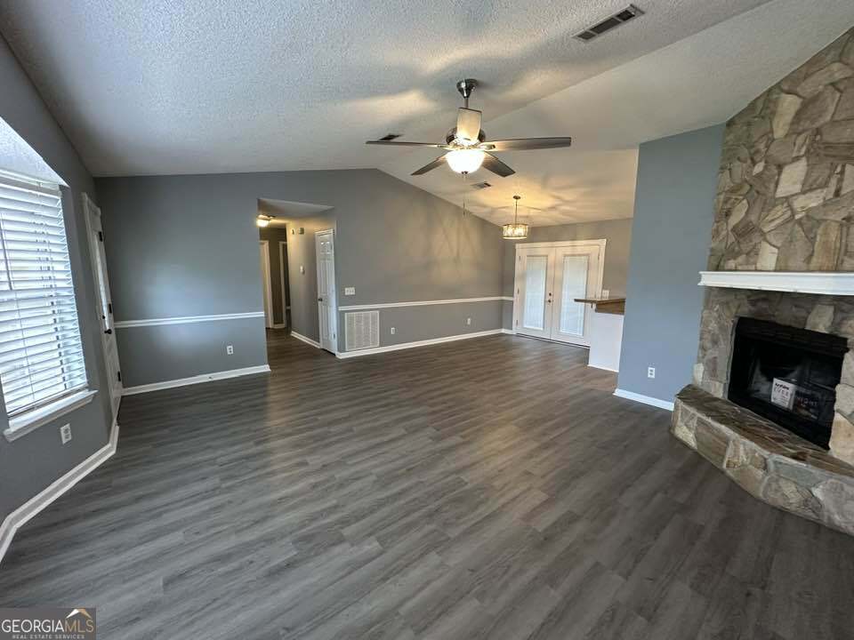 160 Lake Wellington DR