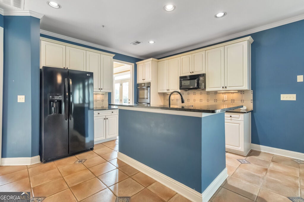 1489 Herndon LN