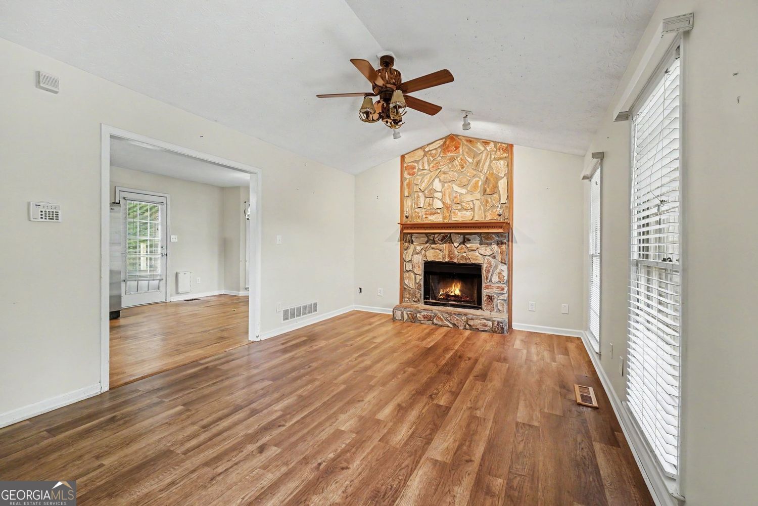 176 Deerfield DR