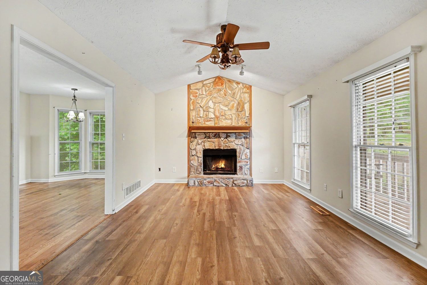 176 Deerfield DR