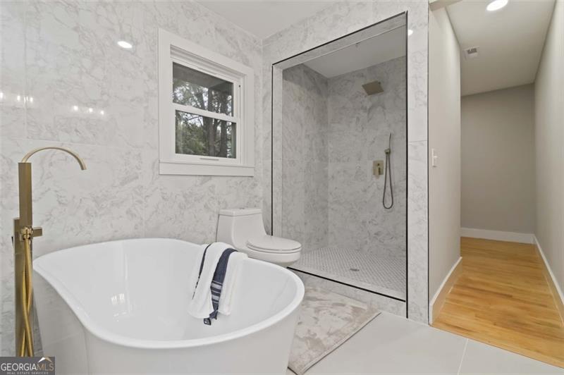 Oak Glade Manor - Residential