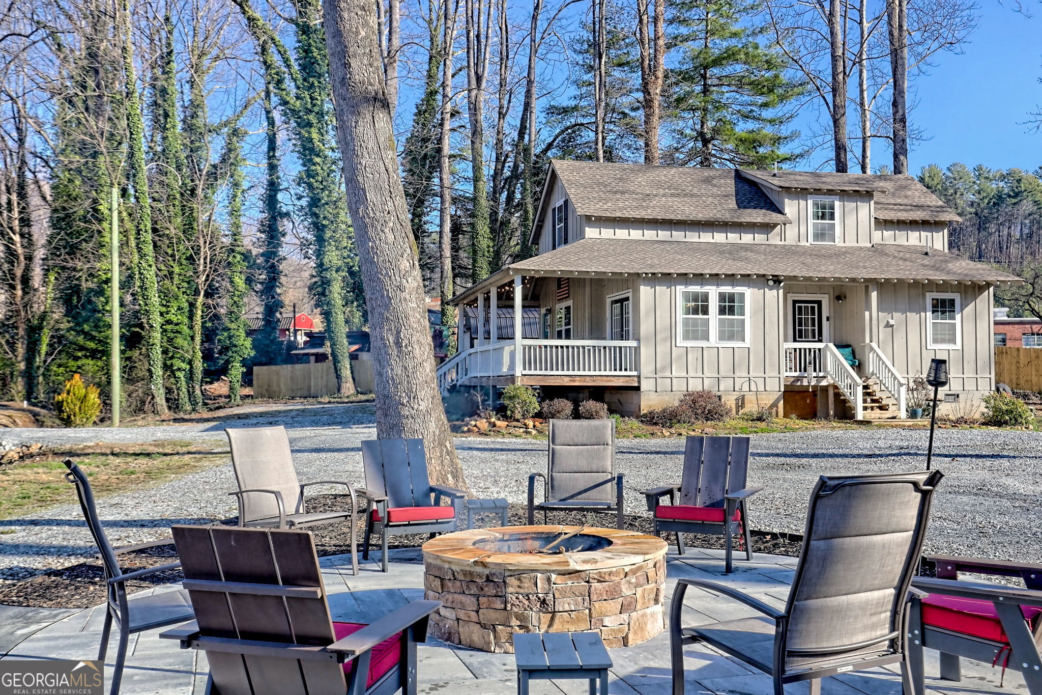 55 Stekoa Mills DR
