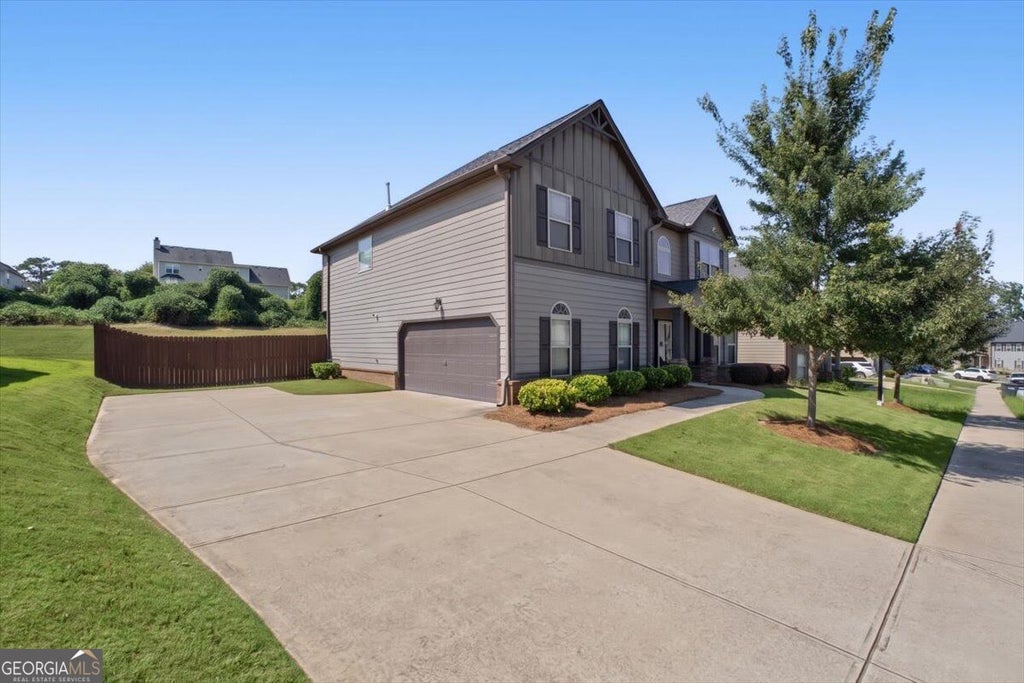 Photo of 225 Silver Ridge, Covington, GA 30016 (MLS # 10853291)