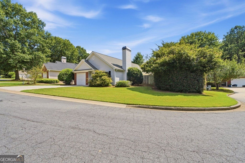 Photo of 239 Park Place, Woodstock, GA 30189 (MLS # 10847215)