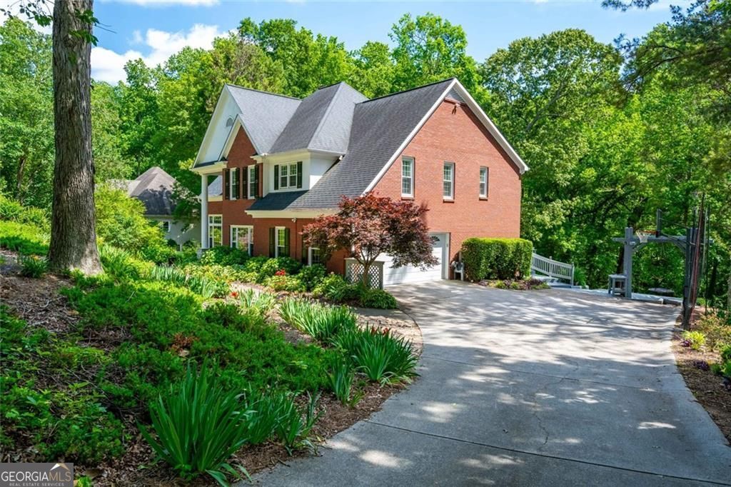 585 Kensington Farms DR