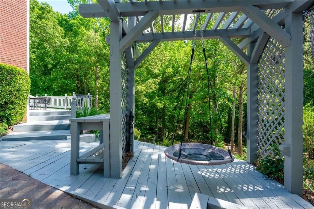 585 Kensington Farms DR