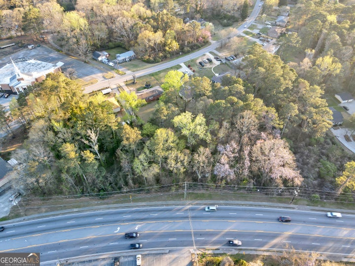 Photo 1 of 14 — 1587 SW Veterans Memorial HWY SW, Mableton, GA 30126