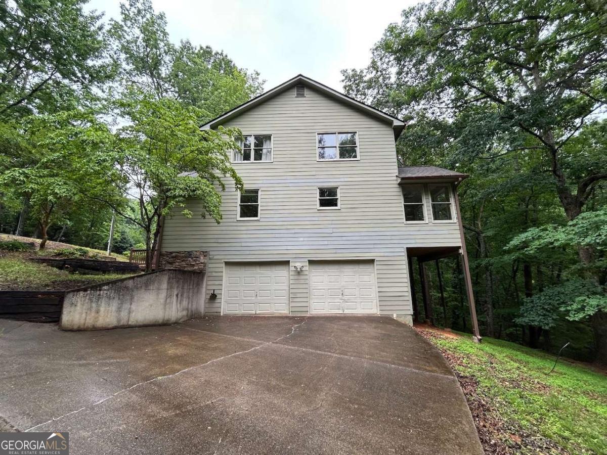 2523 Tamarack DR