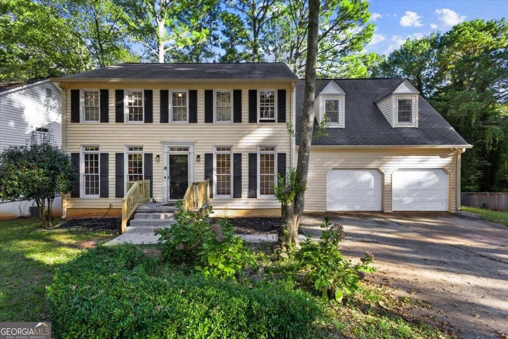 Photo of 2092 Plantation Road, Lawrenceville, GA 30044 (MLS # 10856127)