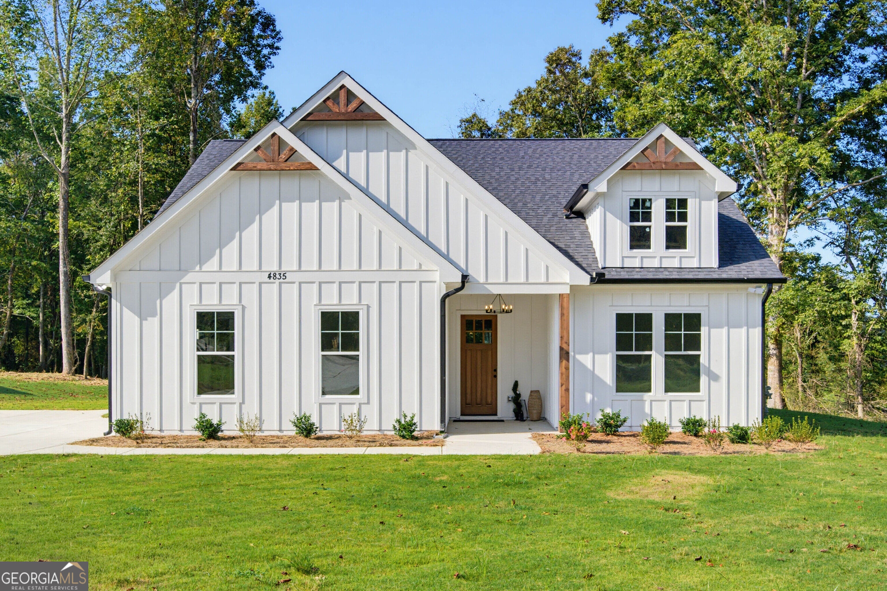 4802 Patterson RD