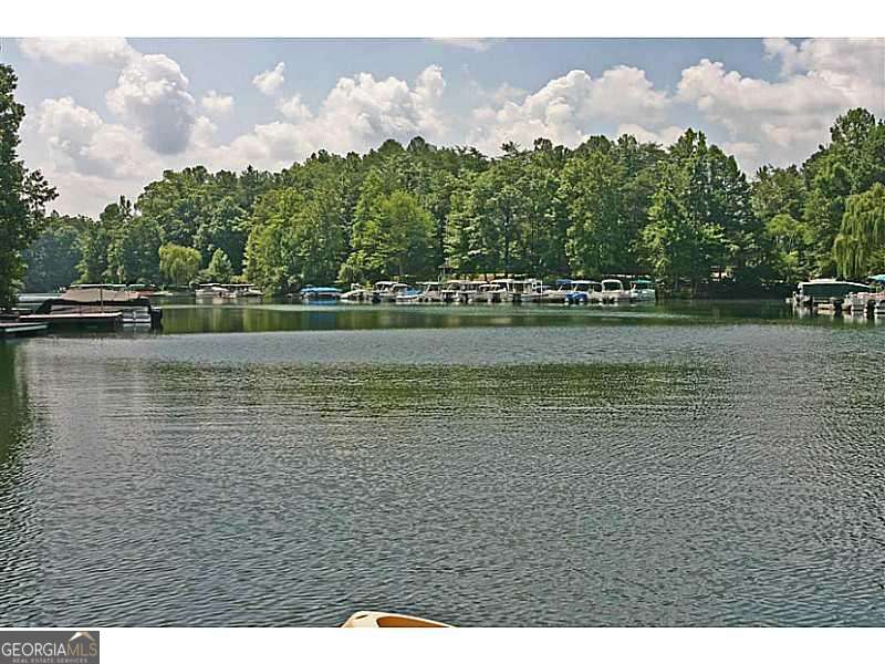 295 Lakewood DR