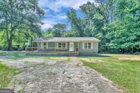 A home in Newnan