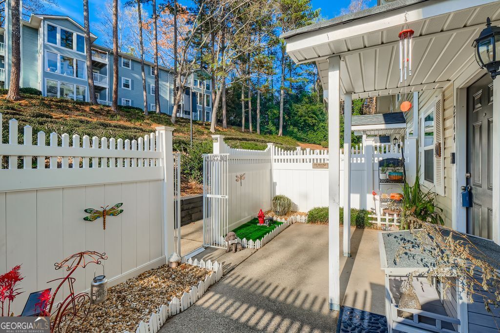 2744 St Augustine TRL SE