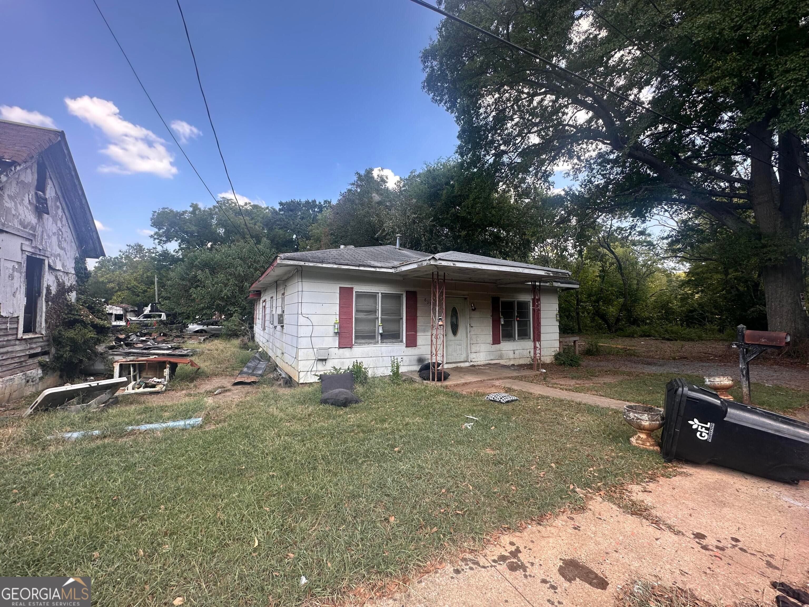 833 Cleo ST