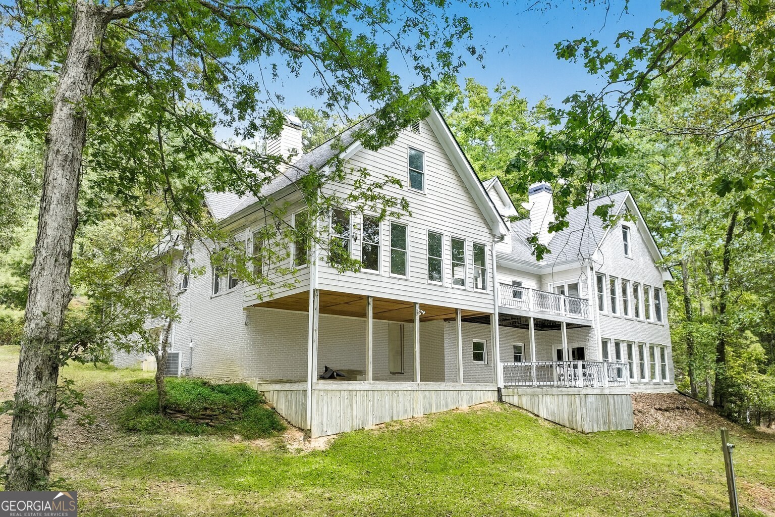 5993 Overby RD