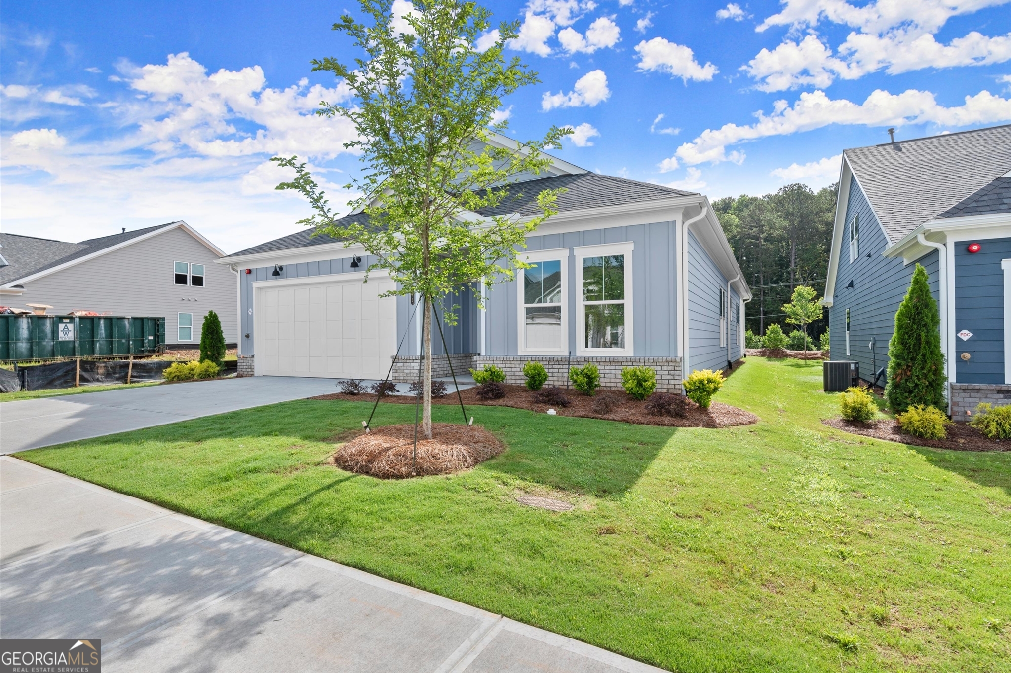 252 Vinca CIR NW