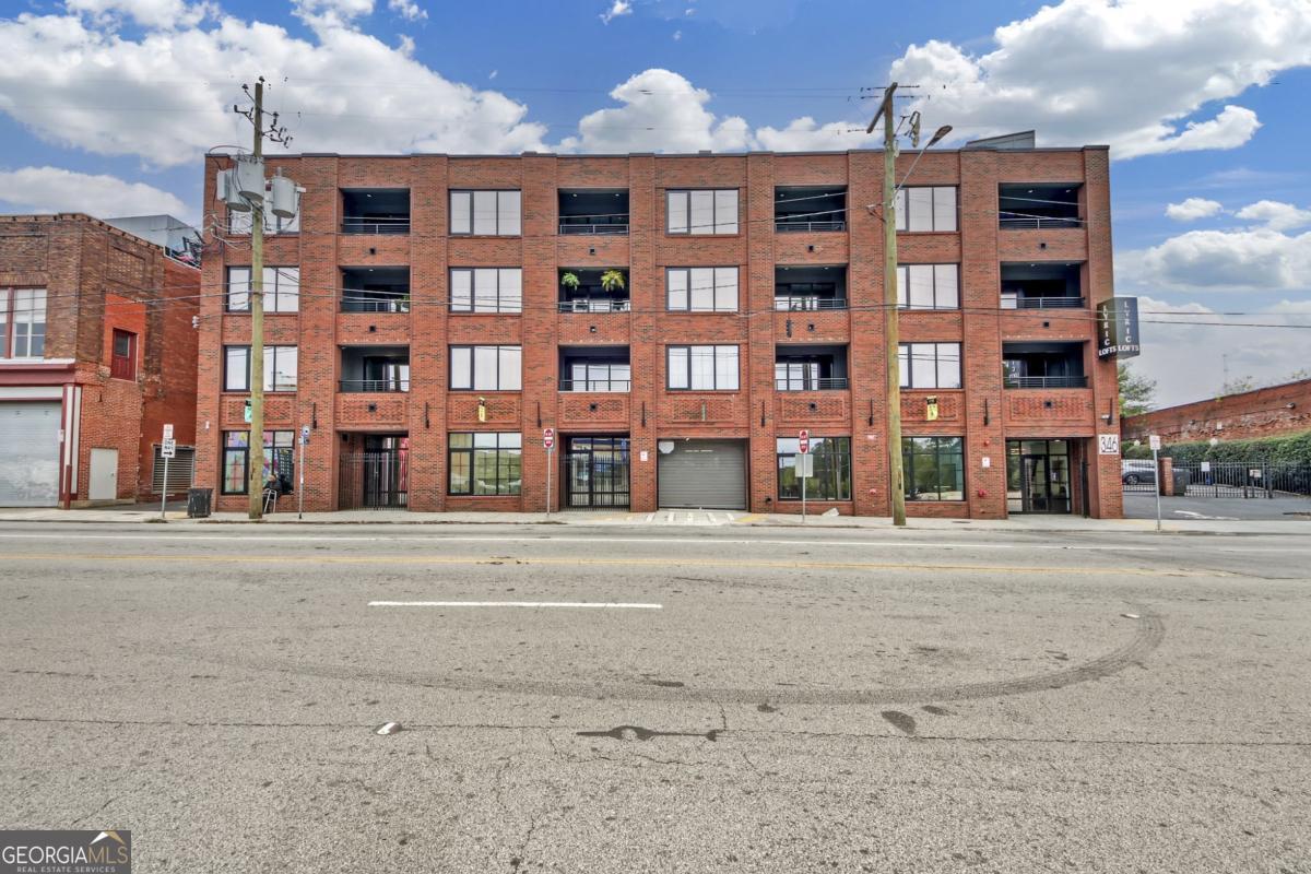 346 Peters ST SW 207