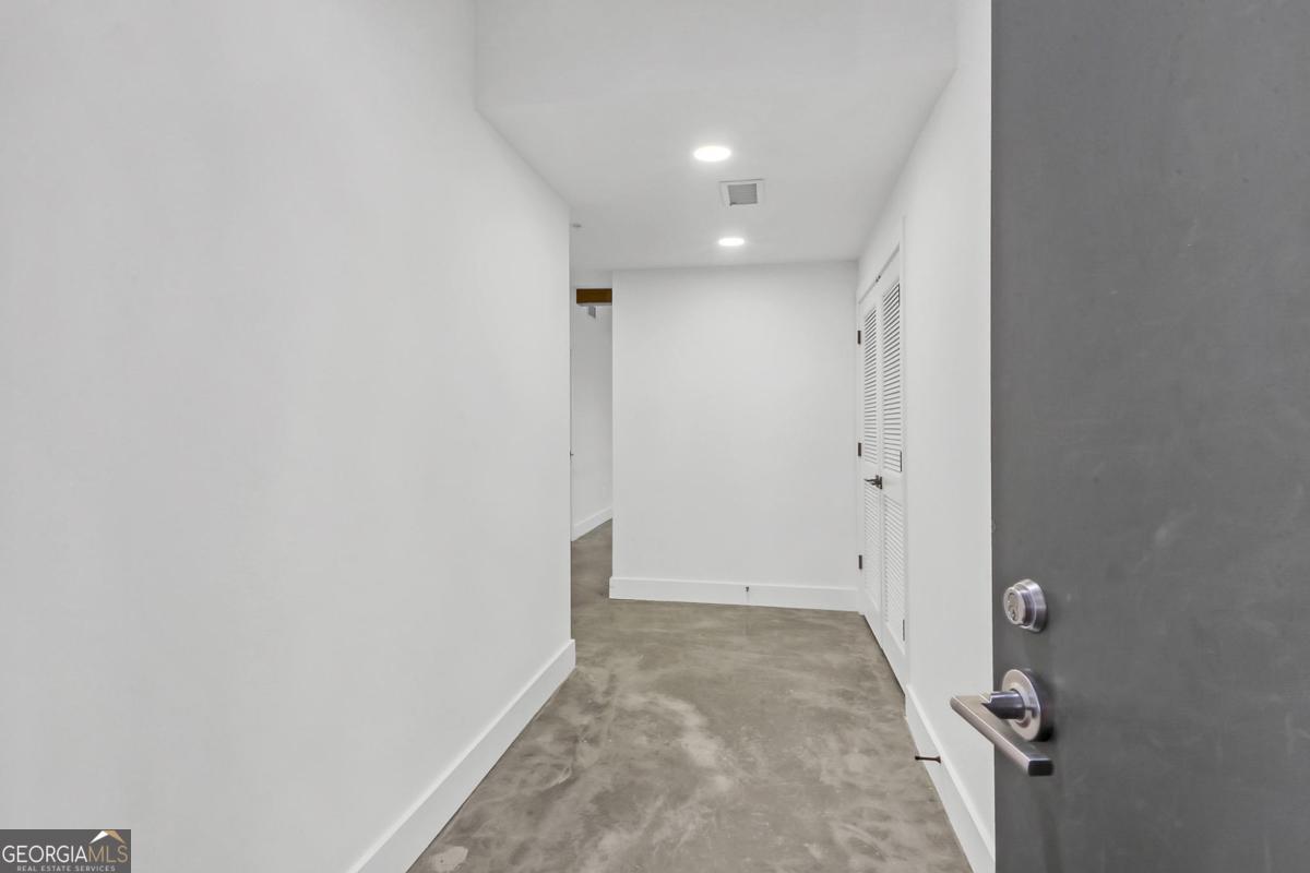 346 Peters ST SW 207