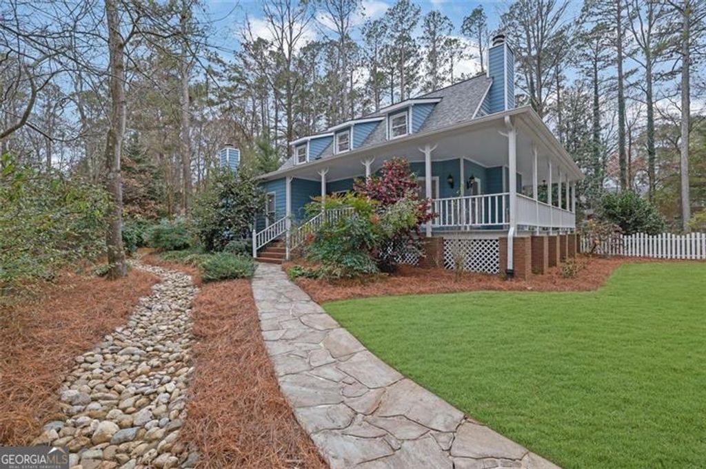 Photo of 2034 Janmar Court, Snellville, GA 30078 (MLS # 10654399)