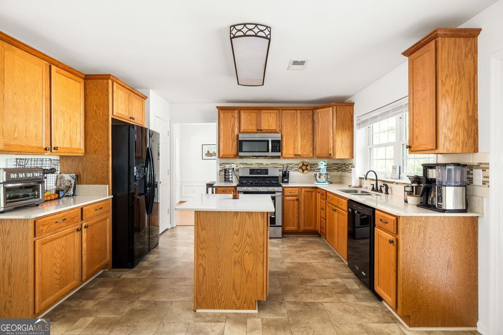 Photo of 3384 Southern Oaks Court, Decatur, GA 30034 (MLS # 10677843)