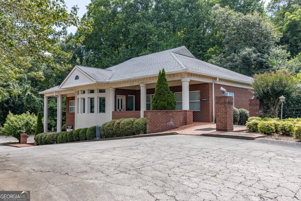 Photo of 1421 Ross Drive, Dalton, GA 30720 (MLS # 10808535)