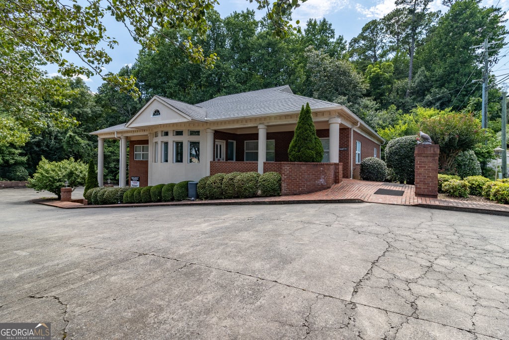 Photo of 1421 Ross Drive, Dalton, GA 30720 (MLS # 10808535)