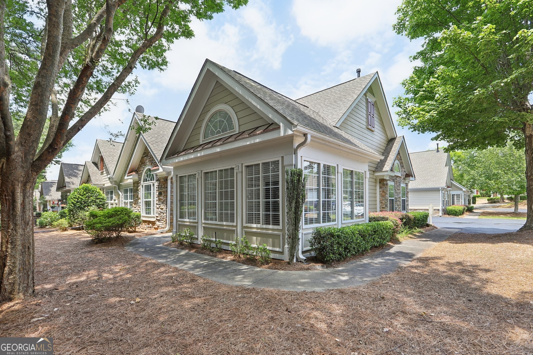 Photo 2 of 26 of 6123 Malloway CT townhome