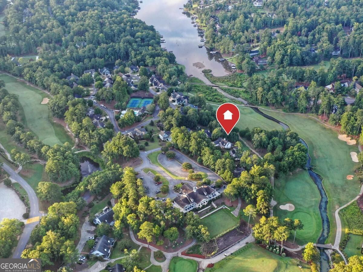 1030 Billy Mantle LN