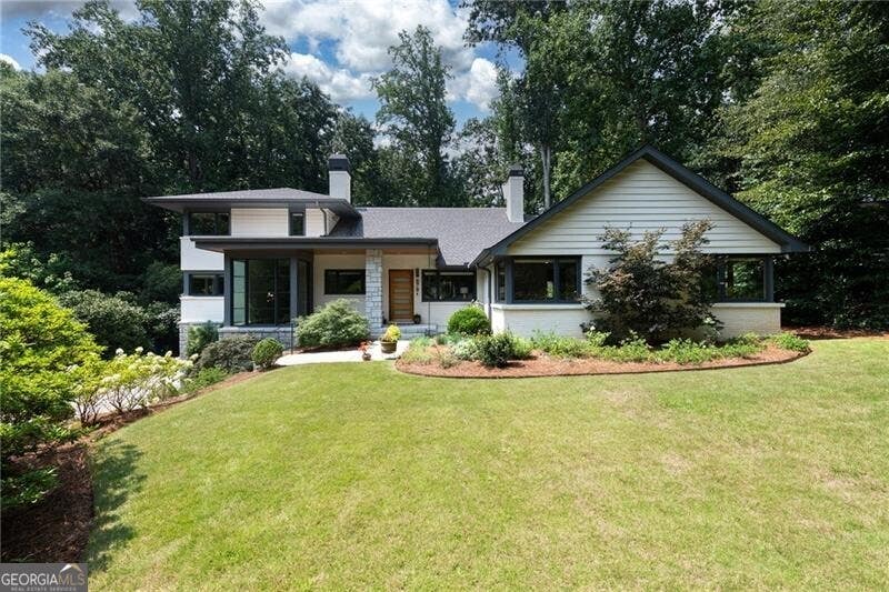 Photo of 878 Barton Woods Road NE, Atlanta, GA 30307 (MLS # 10823023)