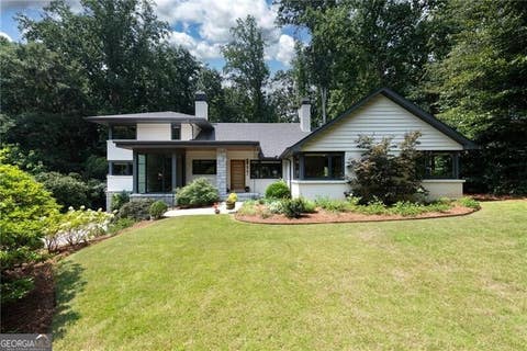 Photo of 878 Barton Woods Road NE, Atlanta, GA 30307 (MLS # 10823023)