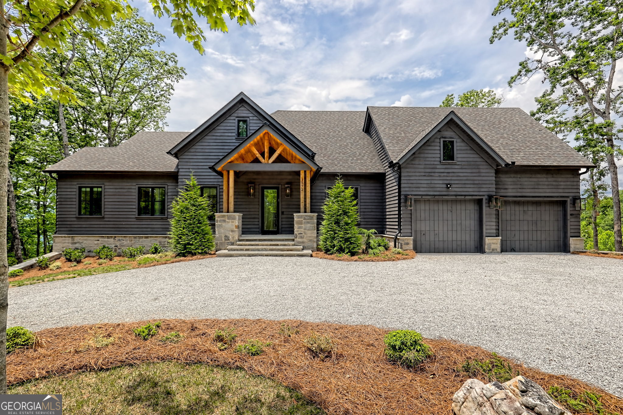 Charlie Mountain Community - Residential