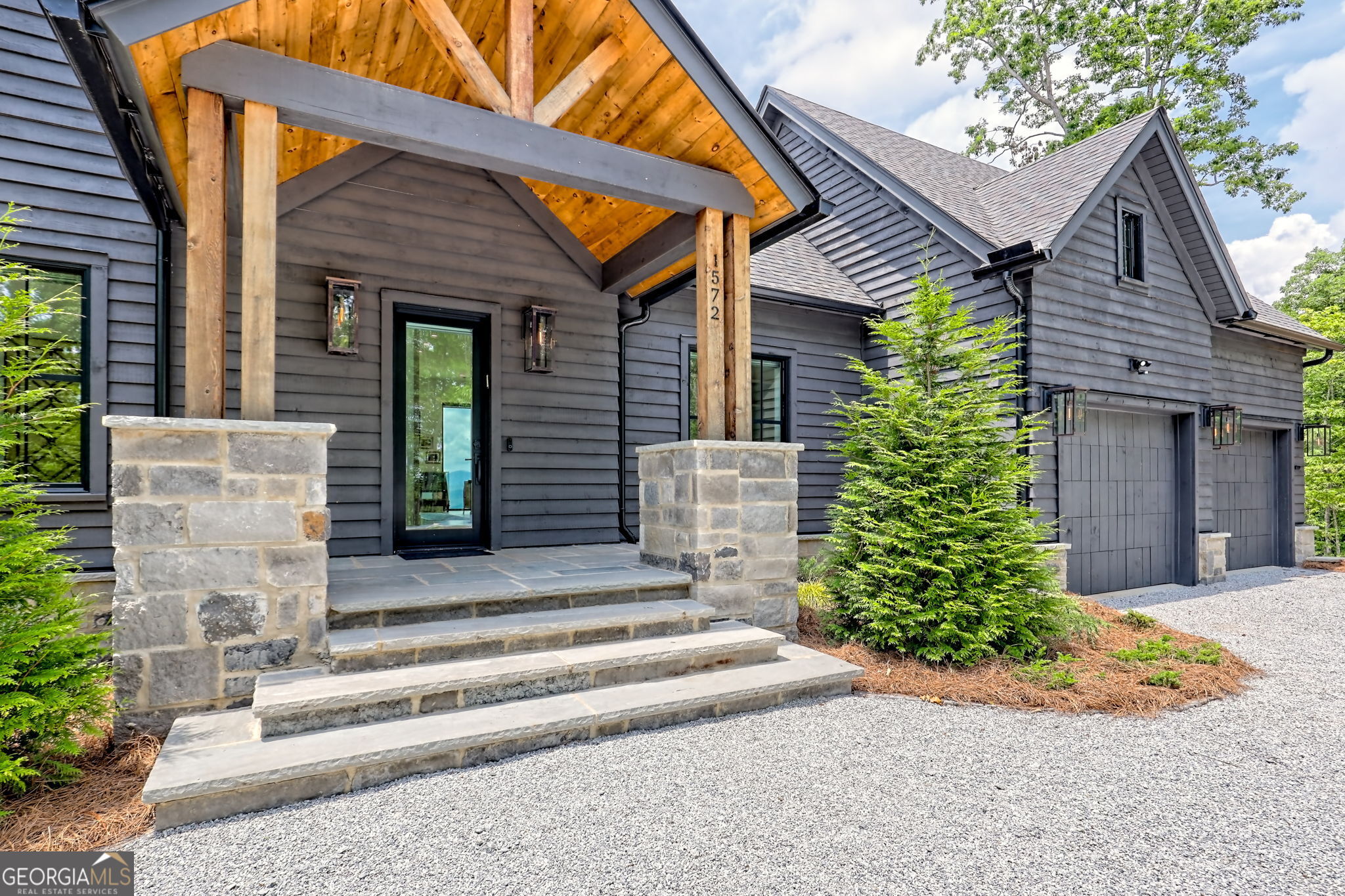 Charlie Mountain Community - Residential