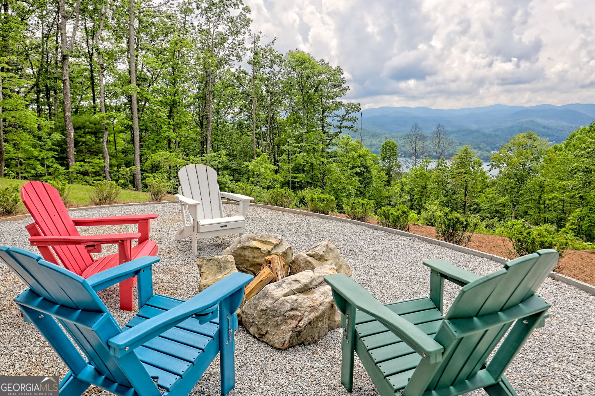 Charlie Mountain Community - Residential