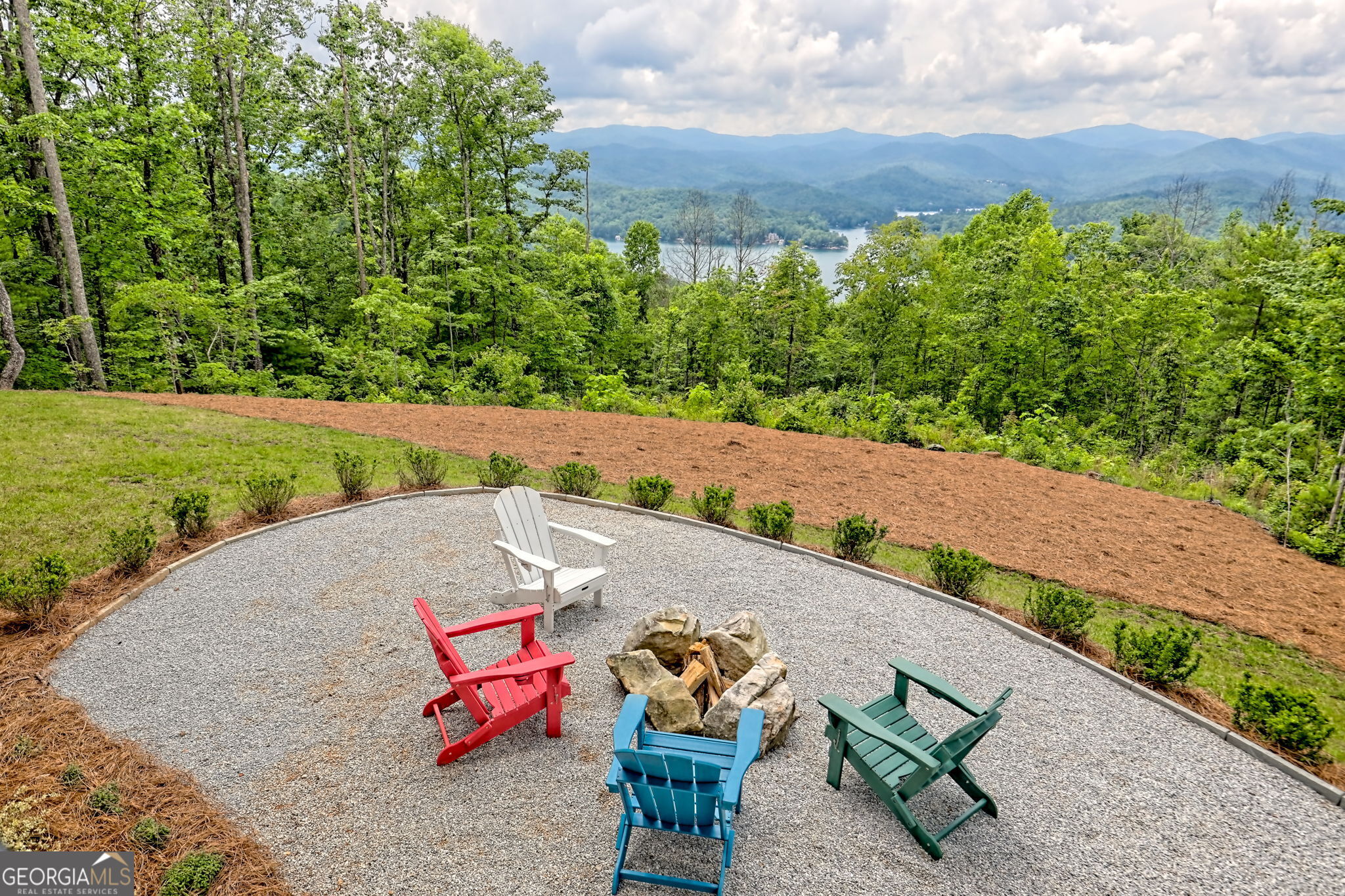 Charlie Mountain Community - Residential