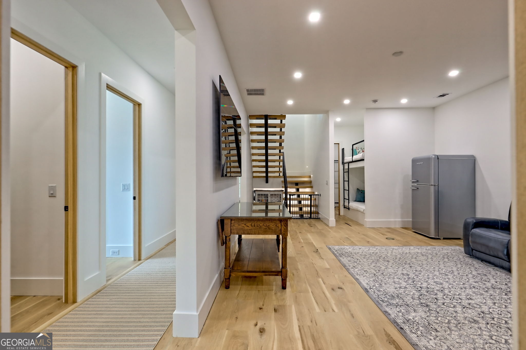 Charlie Mountain Community - Residential