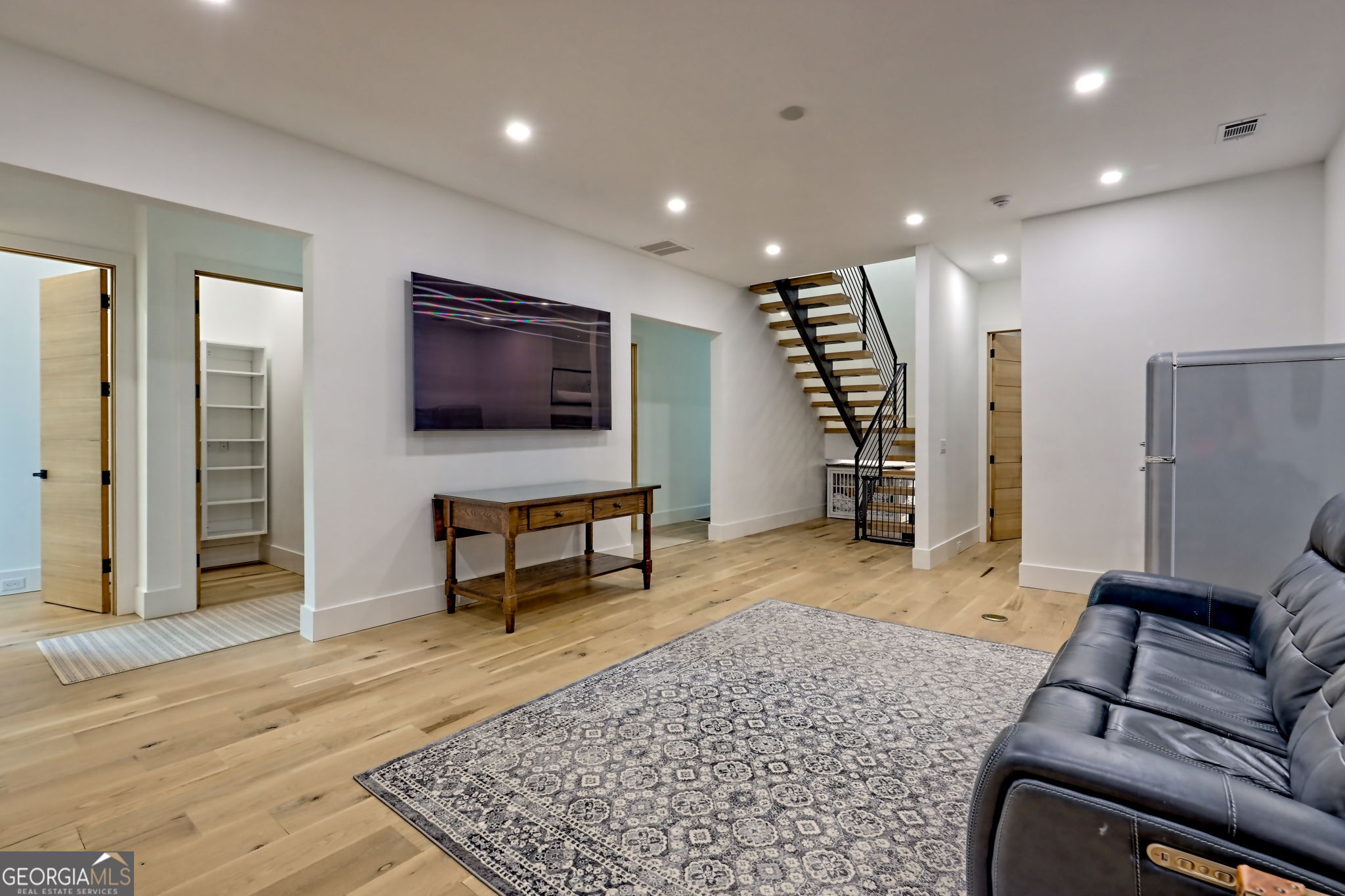 Charlie Mountain Community - Residential