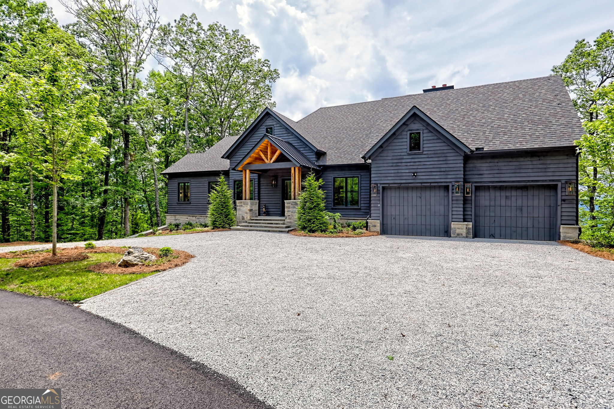 Charlie Mountain Community - Residential