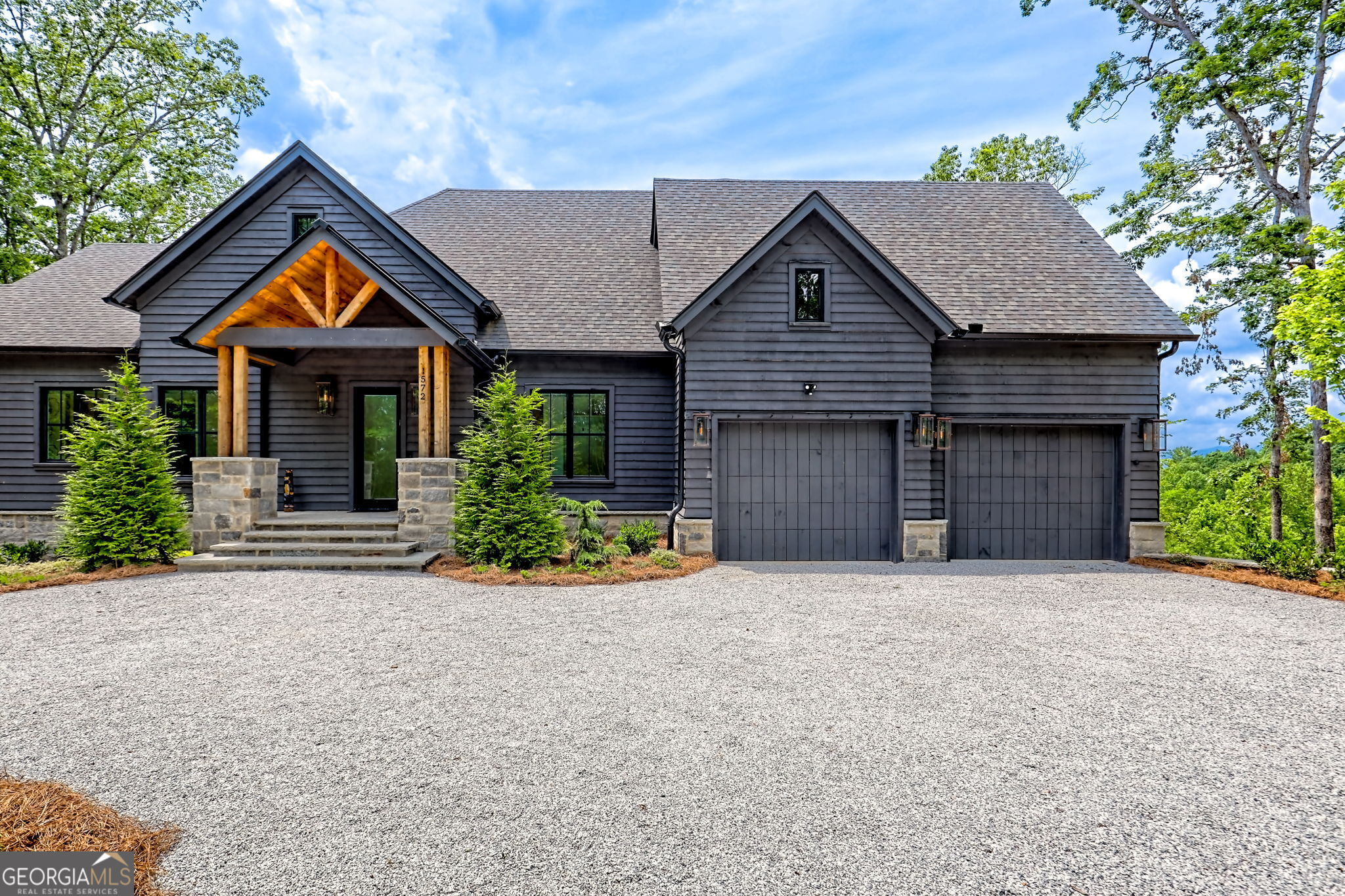 Charlie Mountain Community - Residential