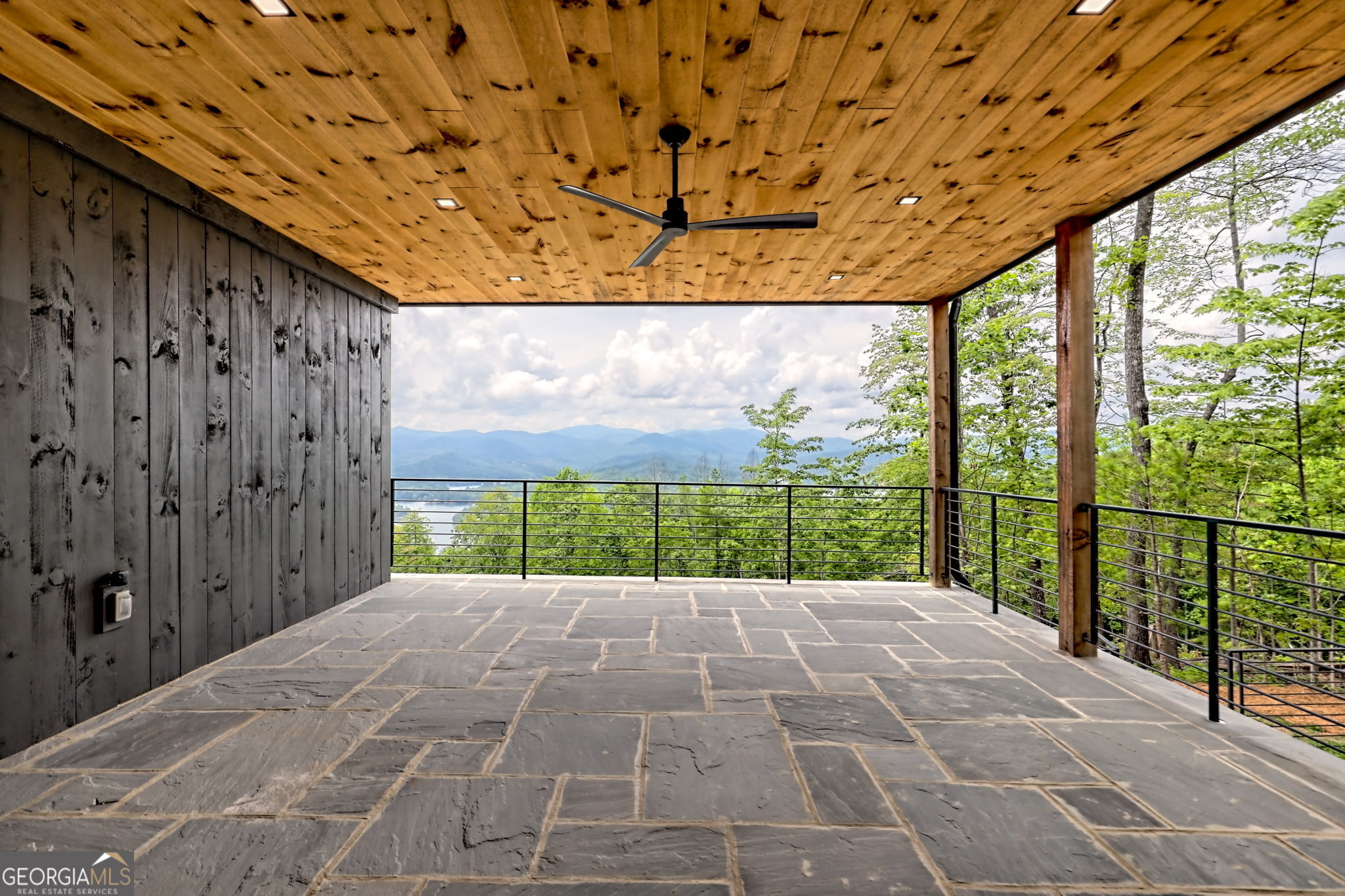Charlie Mountain Community - Residential