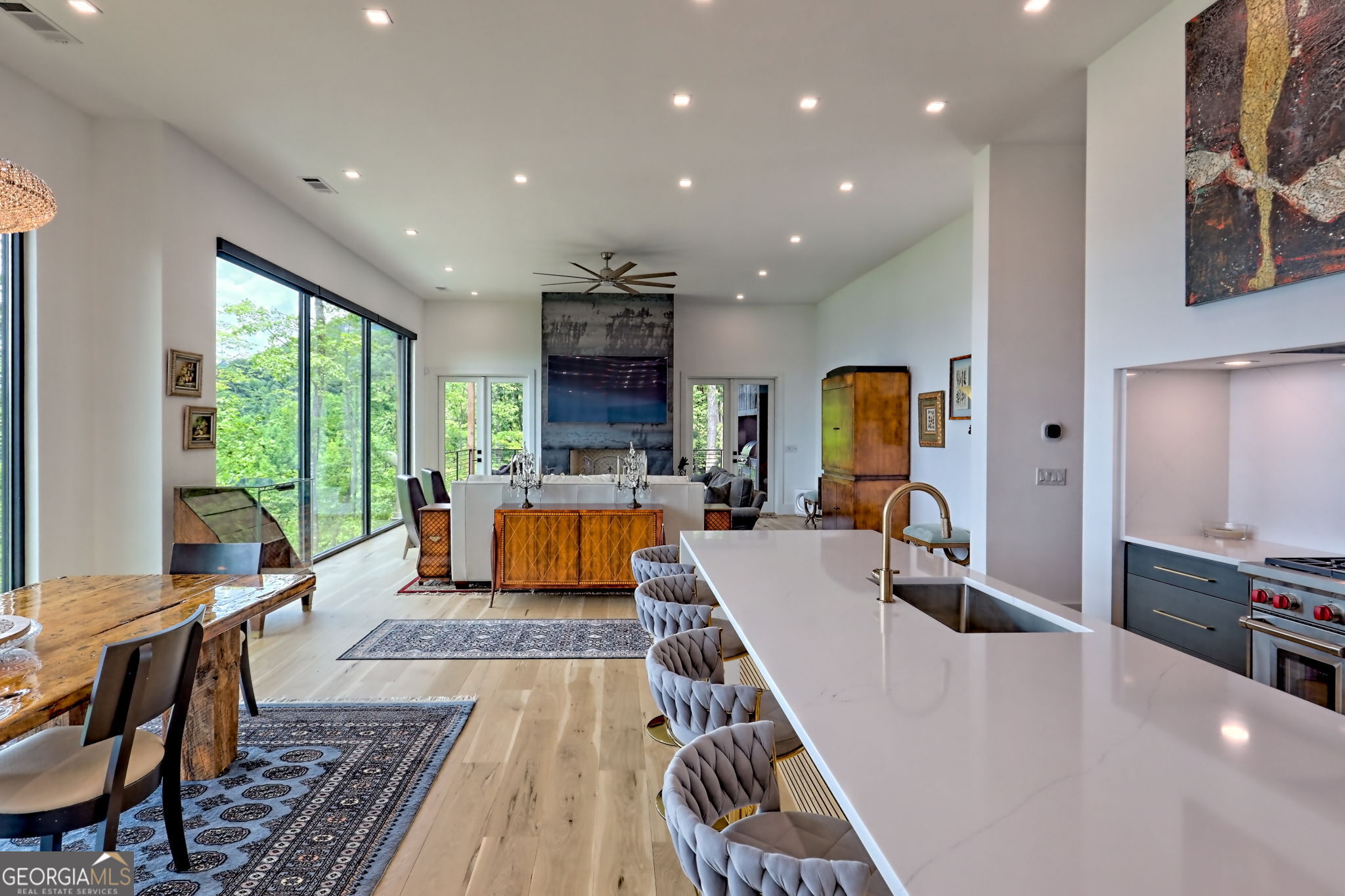 Charlie Mountain Community - Residential