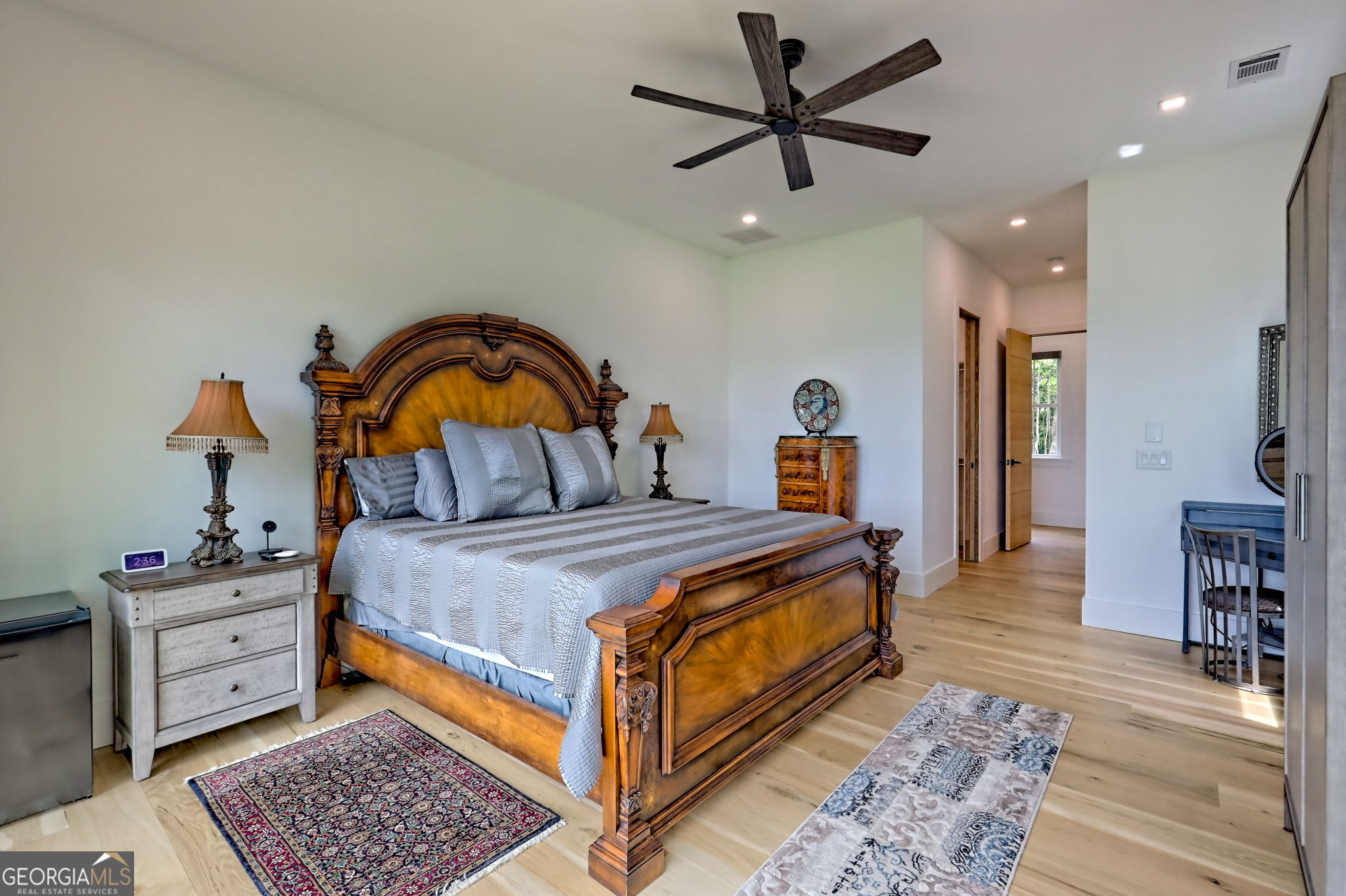 Charlie Mountain Community - Residential